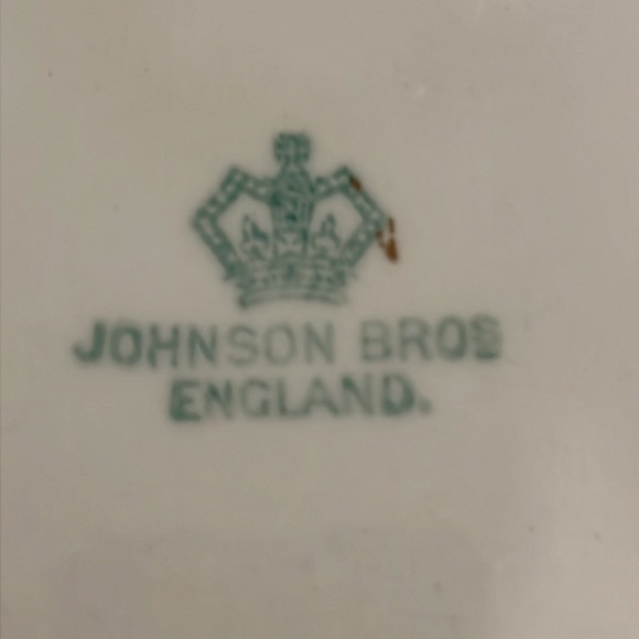 Round Covered Vegetable Netherland by JOHNSON BROTHERS - Picture 6 of 10